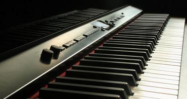 Les 7 Meilleurs Contrôleurs MIDI Pour Chaque Budget
